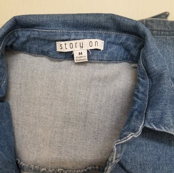 Like New Denim jumpsuit - Picture 5 of 7